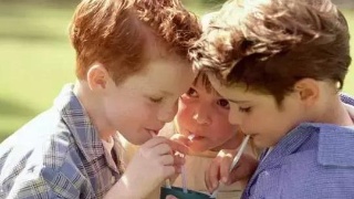 杨烁离婚协议曝光净身出户?遭律师打脸协议无效“b体育”(图1) 必一