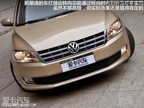 百花齐放,各展所长——洛阳科技职业学院举办学生社团集中纳新活动|必一(图3) b体育