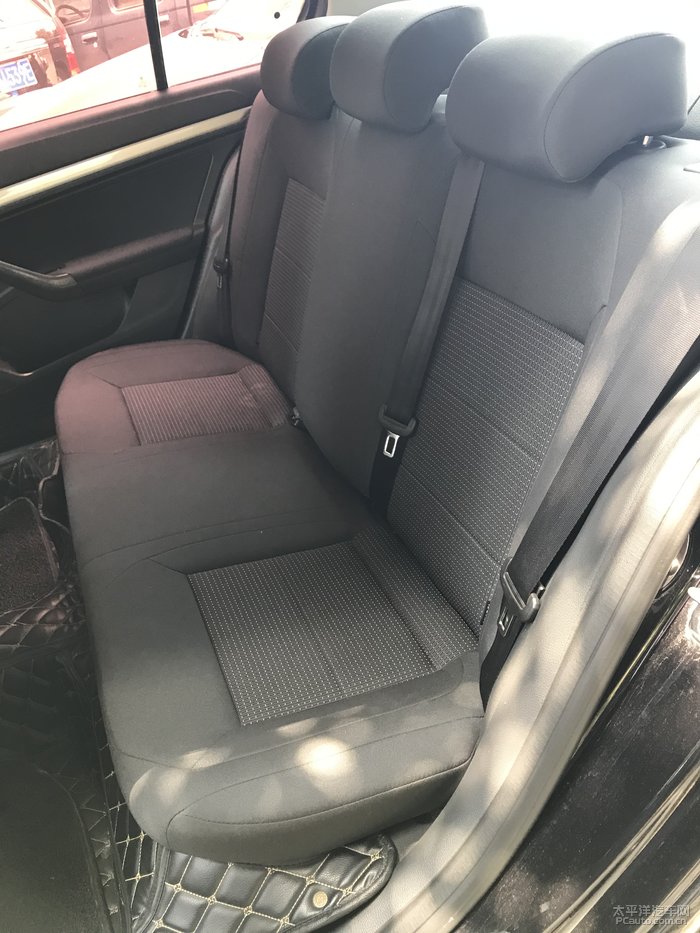 【Bsports必一体育】社会心理咨询师走进平顶山学院校园(图)(图1) Bsports必一体育