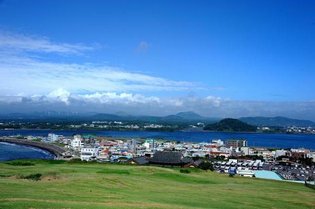 “必一”令人心动的offer何炅睡三个小时 何老师回应了这一句话(图1) 必一