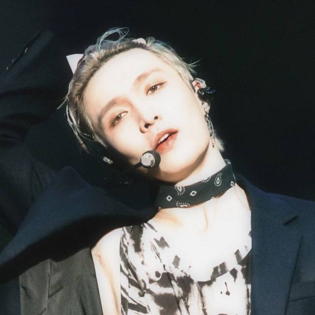 孙红雷、张艺兴主演的扫黑风暴 二十号播出 有爆相吗? -b体育(图4)
孙红雷、张艺兴主演的扫黑风暴 二十号播出 有爆相吗? -b体育(图4)