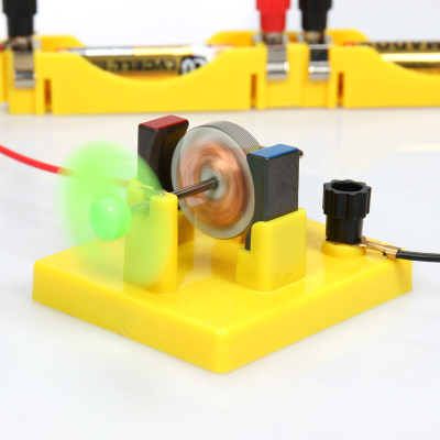 b体育:河南城建学院交通学院开展“创绿爱绿护绿”植树活动(图2) Bsports必一体育