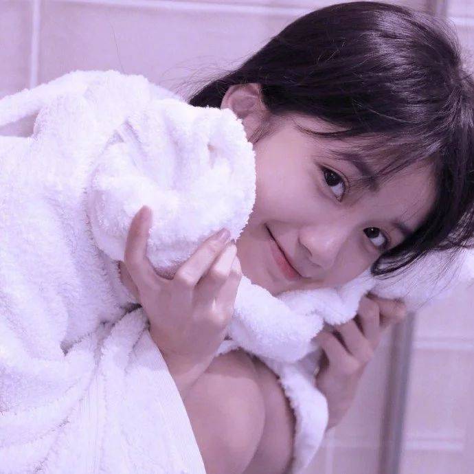 【必一】
晚放心语深有感慨的话语 朋侪圈经典心情说说语录句子 唯美图片(图17) 【必一】
晚放心语深有感慨的话语 朋侪圈经典心情说说语录句子 唯美图片(图17)